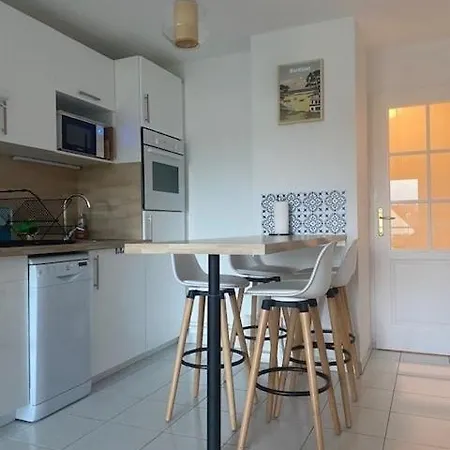 Apartment A 400m De La - 6 Couchages